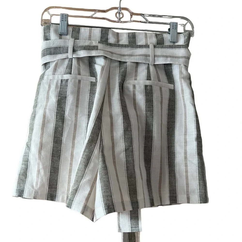 NWT Gilli Striped Paperbag Shorts S‎ Olive Green Linen Blend Belted High Rise